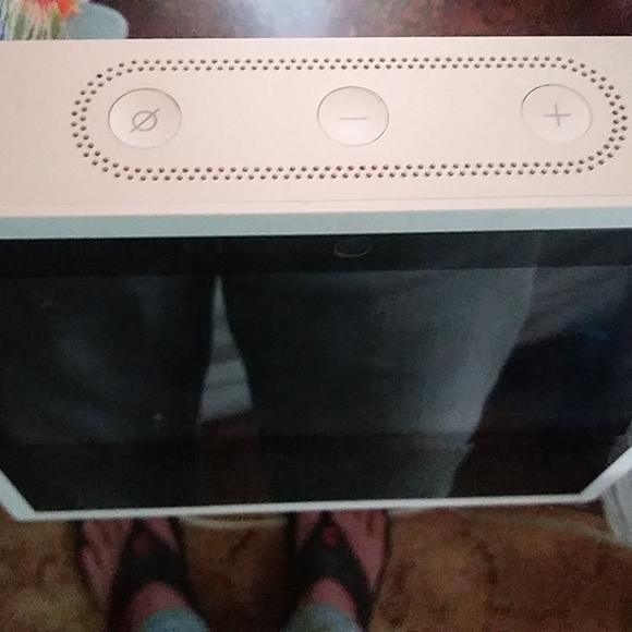 Amazon Alexa Show - Picture 2 of 4